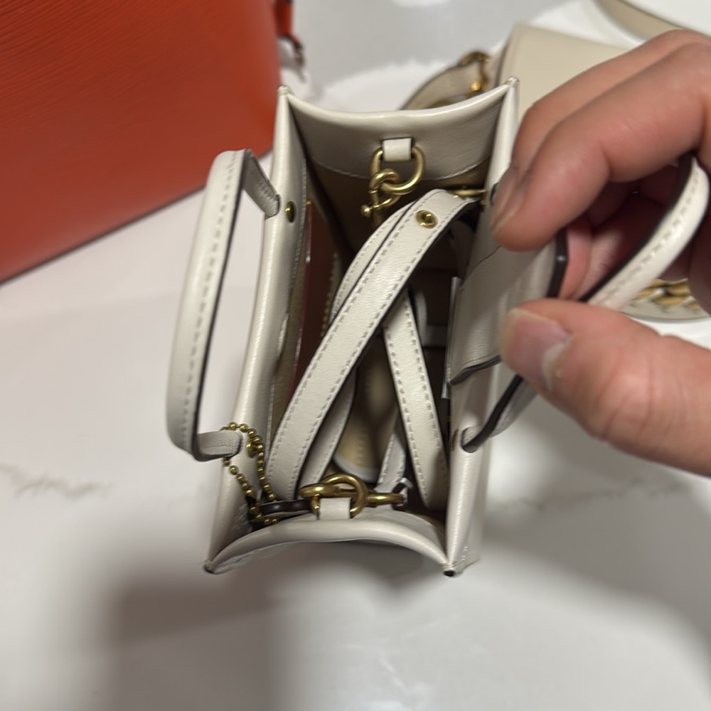 Coach Mini Cashin Tote BNWT Chalk $250 - Picture 4 of 4